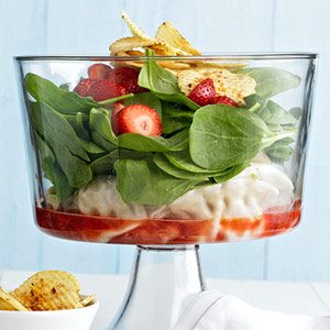 Layered salad with chips and spinach