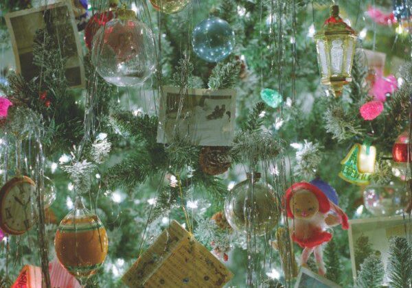 Christmas-tree-shoestring-600x466-1-1